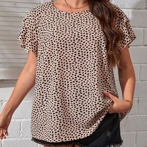 Women’s Tiered Sleeves Blouse